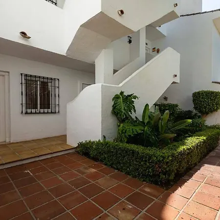 Puerto Banus Chic Spacious Modern 3 Bedrooms 2 Bathrooms Golf Pool דירה מארבלה
