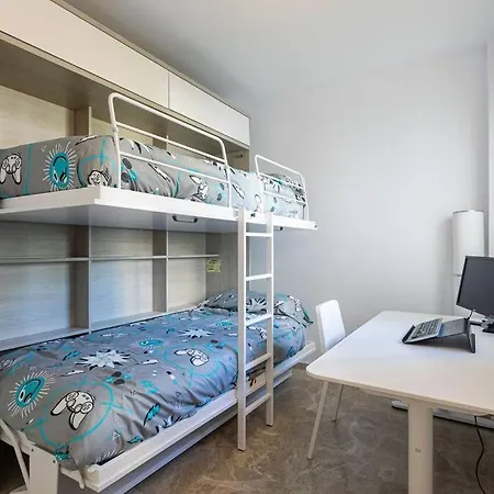 Puerto Banus Chic Spacious Modern 3 Bedrooms 2 Bathrooms Golf Pool דירה