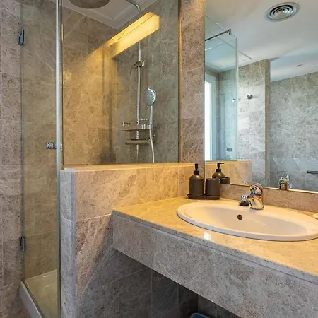 דירה Puerto Banus Chic Spacious Modern 3 Bedrooms 2 Bathrooms Golf Pool מארבלה