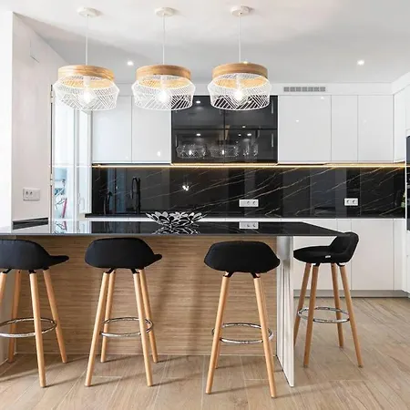 Puerto Banus Chic Spacious Modern 3 Bedrooms 2 Bathrooms Golf Pool * מארבלה