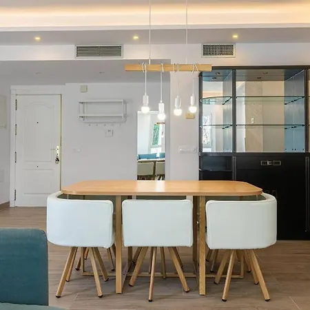 Puerto Banus Chic Spacious Modern 3 Bedrooms 2 Bathrooms Golf Pool דירה מארבלה