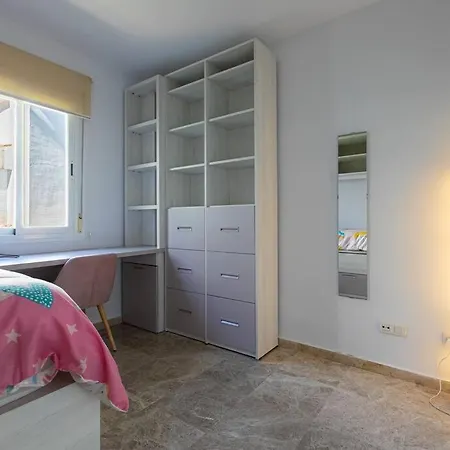Puerto Banus Chic Spacious Modern 3 Bedrooms 2 Bathrooms Golf Pool * מארבלה
