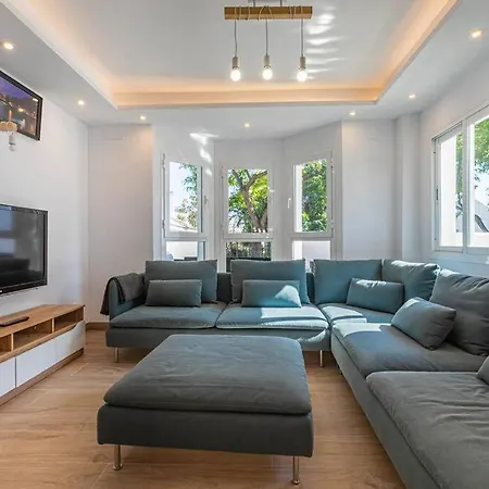 Puerto Banus Chic Spacious Modern 3 Bedrooms 2 Bathrooms Golf Pool דירה