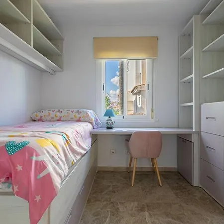 Puerto Banus Chic Spacious Modern 3 Bedrooms 2 Bathrooms Golf Pool * מארבלה